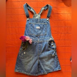 Levi’s denim shorts overalls